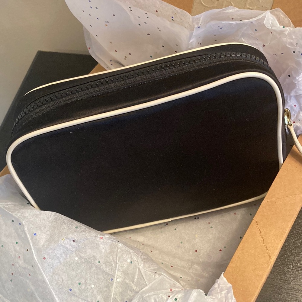 JCREW carry-all